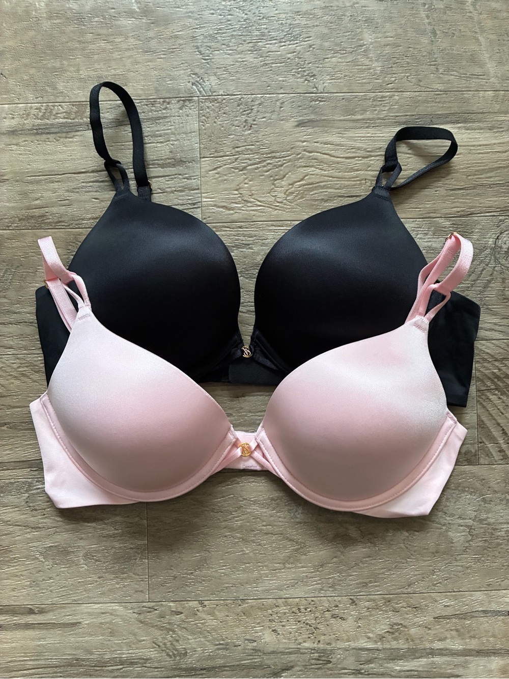 Victoria Secret 2 Satin Bombshell Plunge Bras Black Pink